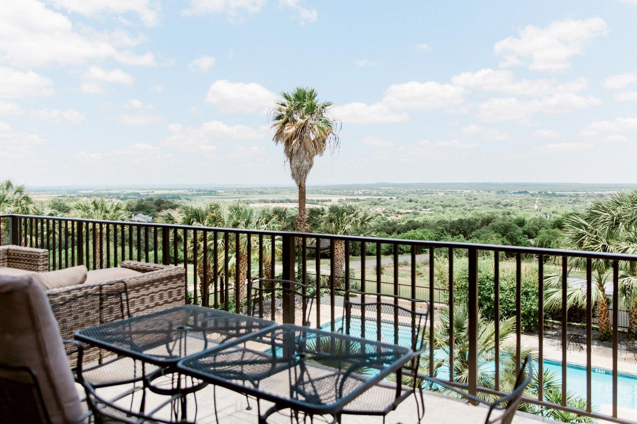 Hillside Boutique Hotel Castroville Exterior foto